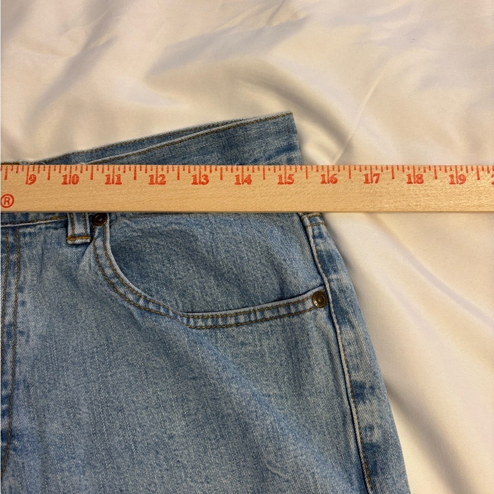 Eddie Bauer Light Wash High Rise Denim Capri Jeans Womens 10 100% Cotton Cropped - Picture 3 of 8